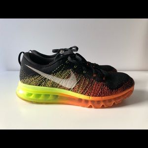 Nike Flyknit Max